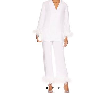Sleeper NWT white pajamas set in white. Size Large.